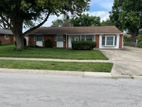 725 Hile Ln, Englewood, OH, 45322-1742 | Card Image