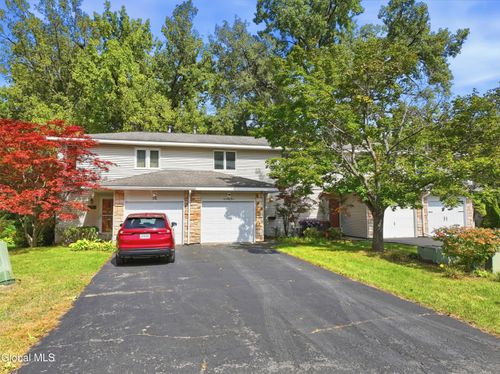 73 Velina Dr, Albany, NY, 12203-4715 | Card Image