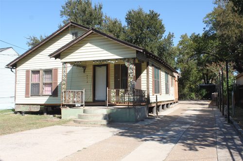 3418 Harlingen St, Dallas, TX, 75212-3215 | Card Image