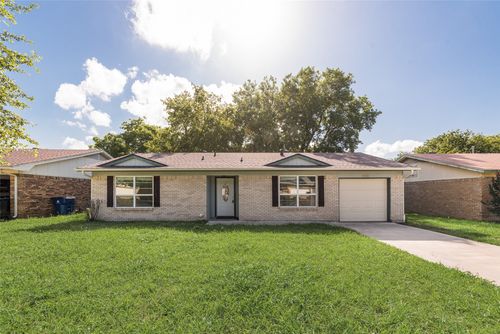 6518 Woodchuck Dr, Greenville, TX, 75402-5575 | Card Image