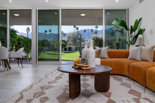 80 Lakeview Dr, Palm Springs, CA, 92264-5505 | Card Image