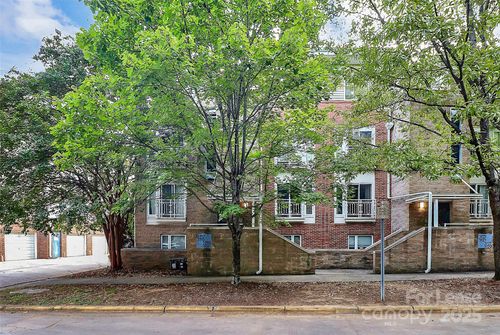 3721 Picasso Ct, Charlotte, NC, 28205-4562 | Card Image