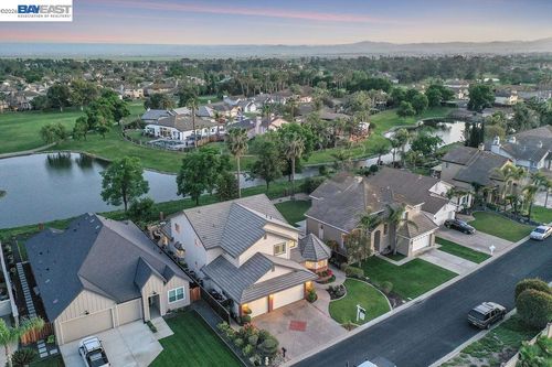 82 Edgeview Ct, Discovery Bay, CA, 94505-1200 | Card Image