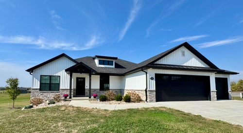 10385 N Highway Vv, COLUMBIA, MO, 65202-5589 | Card Image