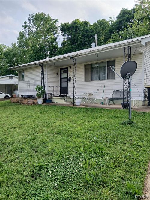 901 Maple Street, Doniphan, MO, 63935 | Card Image