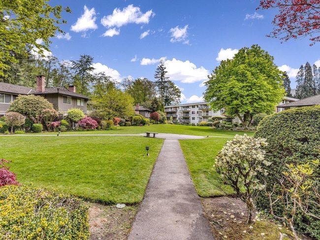 Surrounding community with a lawn | Image 24