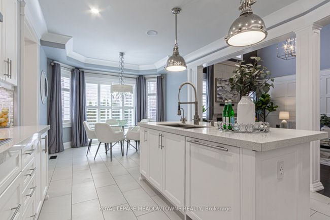 729 Wettlaufer Terr, House other with 5 bedrooms, 4 bathrooms and 2 parking in Milton ON | Image 14