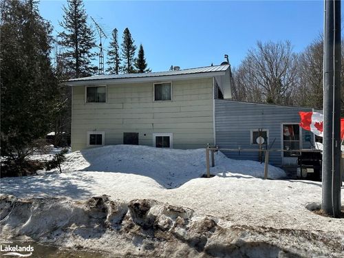 68 Old Rainy Lake Road, Sprucedale, ON, P0A1Y0 | Card Image