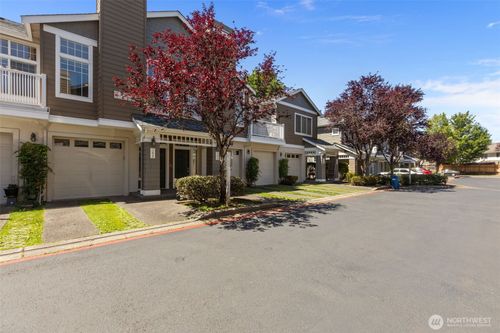 unit-103-555 Anacortes Ct Ne, Renton, WA, 98059-5767 | Card Image