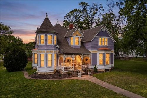 303 N 8th St, Fredonia, KS, 66736-1405 | Card Image