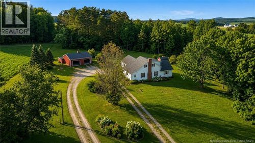 124 Riverview Dr, Florenceville Bristol, NB, E7L3M3 | Card Image