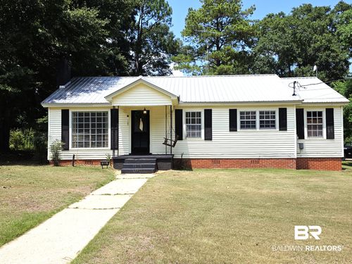 105 Spring St, Evergreen, AL, 36401-3143 | Card Image