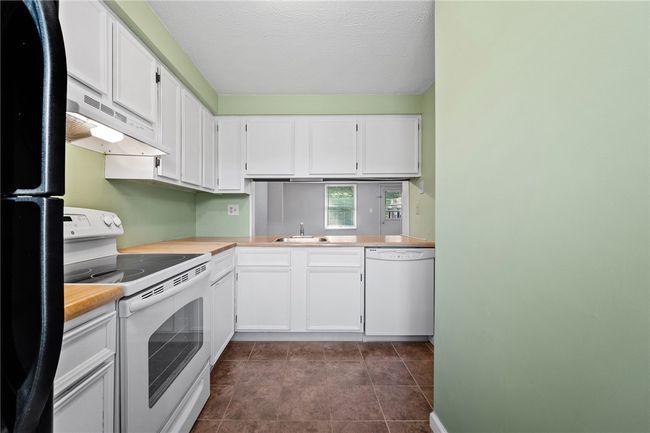 282 Quail Run Rd, Condo with 2 bedrooms, 2 bathrooms and 1 parking in Venetia PA | Image 7