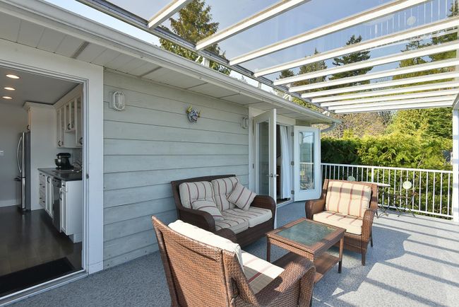 644 Gibsons Way, House other with 4 bedrooms, 4 bathrooms and null parking in Gibsons BC | Image 12