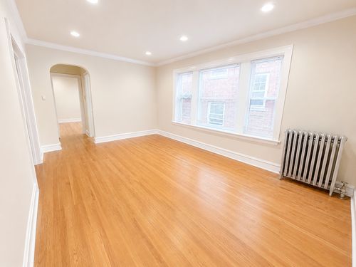 2c-2044 Farragut Ave, Chicago, IL, 60625-1208 | Card Image