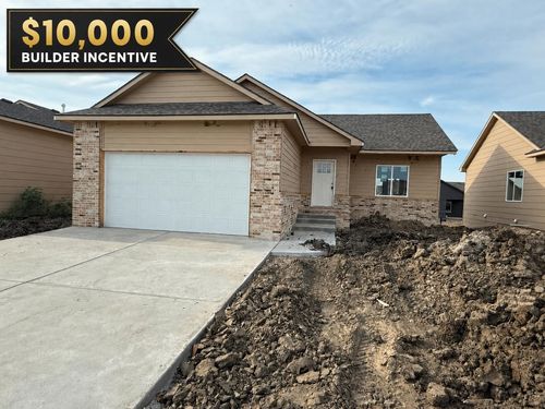 8973 E Joshua St, Bel Aire, KS, 67226-2371 | Card Image