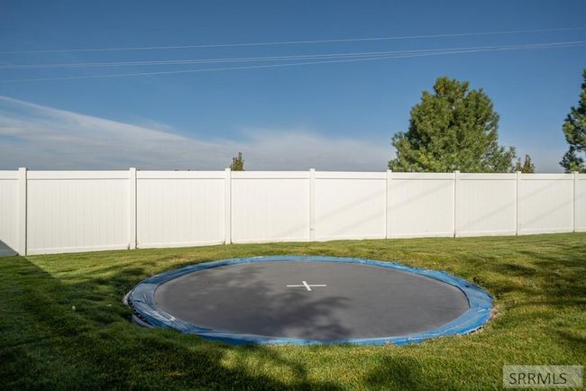 6353 E Tower Castle Loop, House other with 5 bedrooms, 3 bathrooms and 3 parking in Ammon ID | Image 72