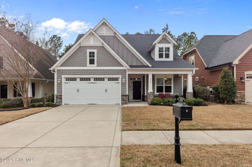 379 Kerr Lake Rd, Aberdeen, NC, 28315-7046 | Card Image