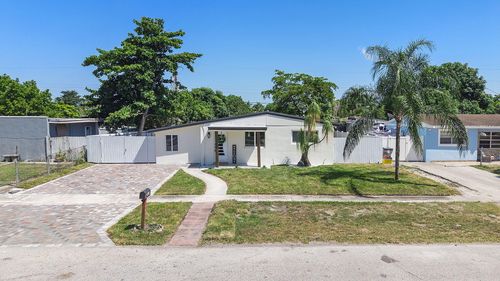 416 Tuskegee Dr, Lake Worth, FL, 33462-2120 | Card Image