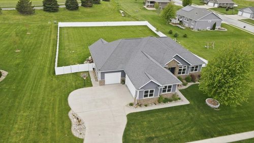 810 Highlands St, Denver, IA, 50622-9608 | Card Image