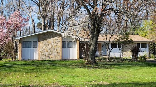 8355 Dalepoint Rd, Independence, OH, 44131-6656 | Card Image