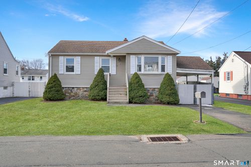56 Victor St, East Haven, CT, 06512-3758 | Card Image