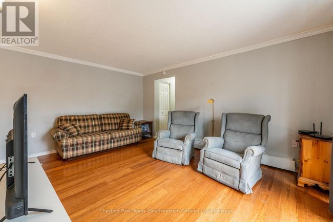 7 - 37 Conroy Cres, Condo with 2 bedrooms, 1 bathrooms and 1 parking in Guelph ON | Image 8