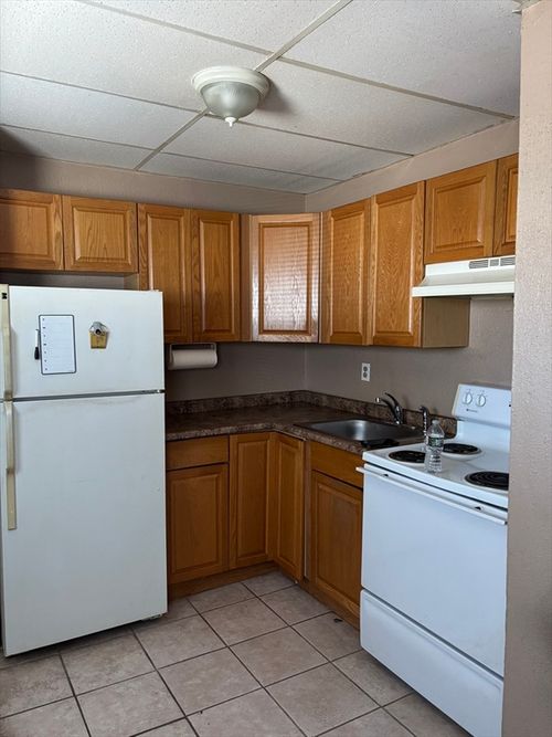 2-front-934 County St, Fall River, MA, 02723-3223 | Card Image