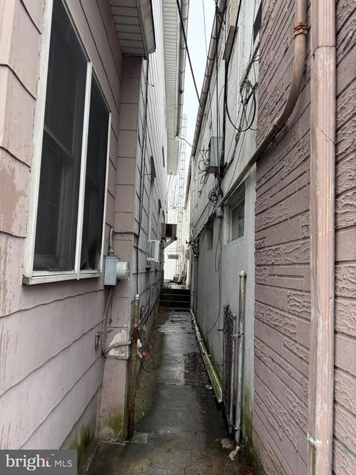 2835 S Broad St, Hamilton, NJ, 08610-3600 | Card Image