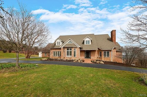 7603 Windsbury Cir, Manlius, NY, 13104-9494 | Card Image