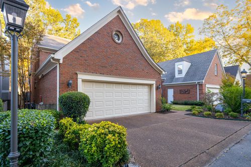 484 Kingsgate Cv, Memphis, TN, 38117-4100 | Card Image