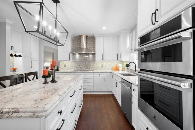 204 Elmhurst Cir, House other with 4 bedrooms, 4 bathrooms and 2 parking in Cranberry Township PA | Image 11