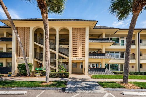 208-4700 Cove Cir, SAINT PETERSBURG, FL, 33708-2867 | Card Image