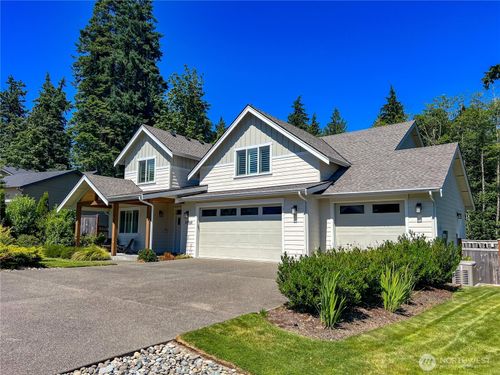 27769 Mcintosh Loop Ne, Kingston, WA, 98346-7669 | Card Image