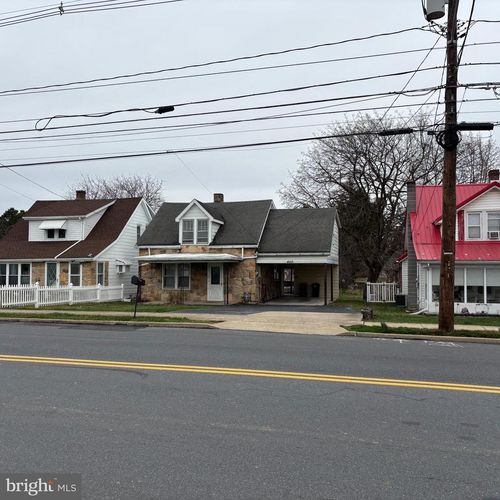 445 Stouffer Ave, CHAMBERSBURG, PA, 17201-2854 | Card Image