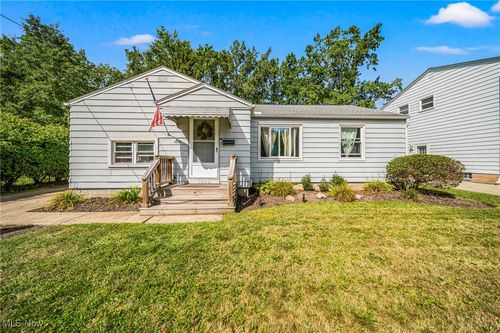 1238 Hulett Ave, Eastlake, OH, 44095-3000 | Card Image