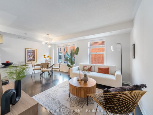 4-819 Dundas St E, Toronto, ON, M4M1P9 | Card Image