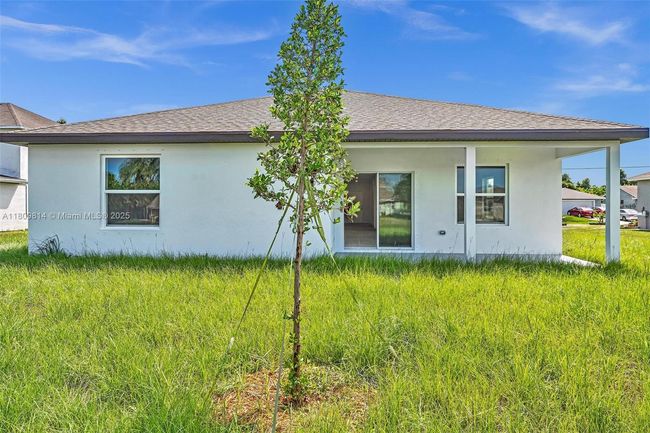 2033 Sw Castinet Ln, House other with 4 bedrooms, 3 bathrooms and null parking in Port St. Lucie FL | Image 41