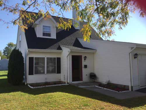 89 Sequin St, Hartford, CT, 06106-3774 | Card Image