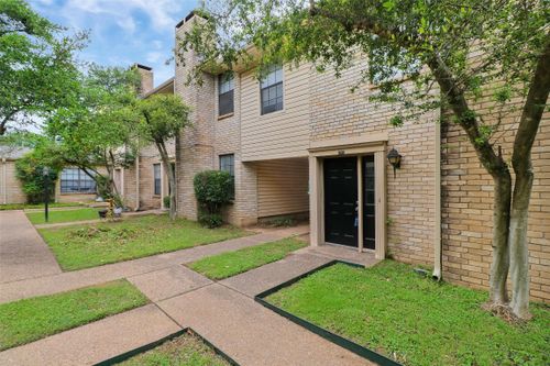 apt-324-8400 Jamestown Dr, Austin, TX, 78758-7941 | Card Image