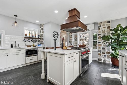 6380 City Ave, PHILADELPHIA, PA, 19151-2505 | Card Image