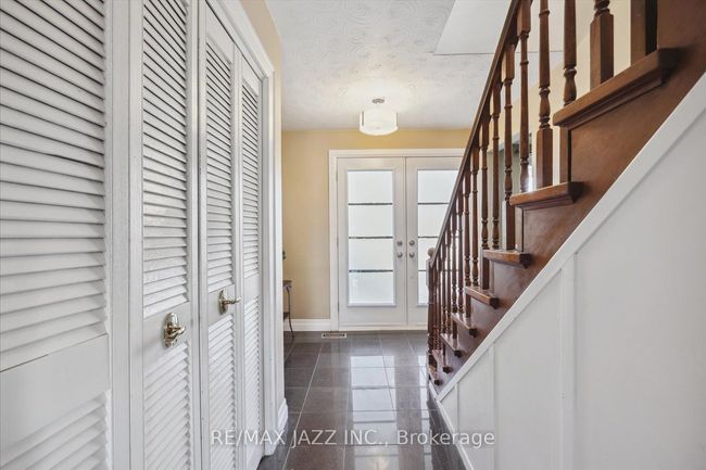 808 Ferndale St, House other with 5 bedrooms, 4 bathrooms and 4 parking in Oshawa ON | Image 4