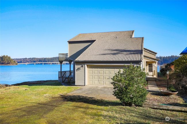 Main house is 2, 560 sq ft. | Image 6