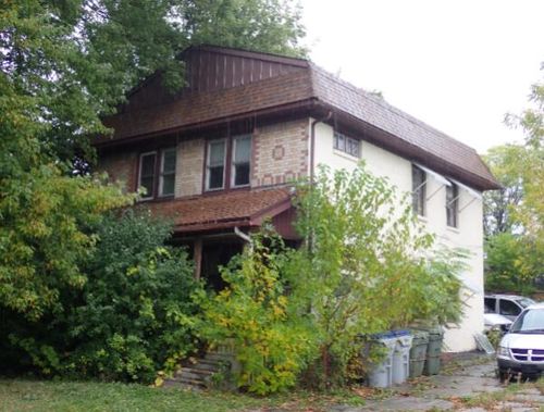 5916 W Dixon St, Milwaukee, WI, 53214-1836 | Card Image