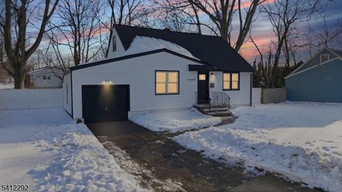 5 Lois Ave, East Brunswick, NJ, 08816-2903 | Card Image