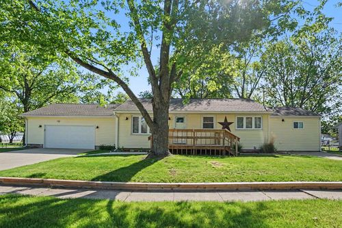 112 Poplar St, Gobles, MI, 49055-9707 | Card Image