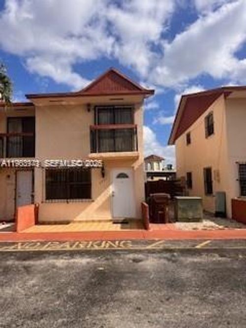 10-5931 W 16th Ln, Hialeah, FL, 33012-7907 | Card Image