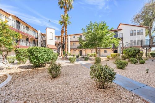 49-2080 Karen Ave, Las Vegas, NV, 89169-1776 | Card Image