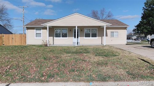 2 Santa Anita Ct, Saint Peters, MO, 63376-1355 | Card Image