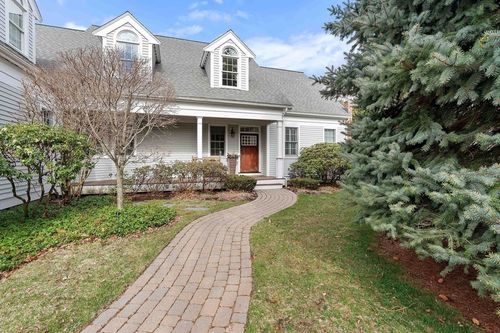 25-25 Davis Brook Dr, Natick, MA, 01760-5460 | Card Image